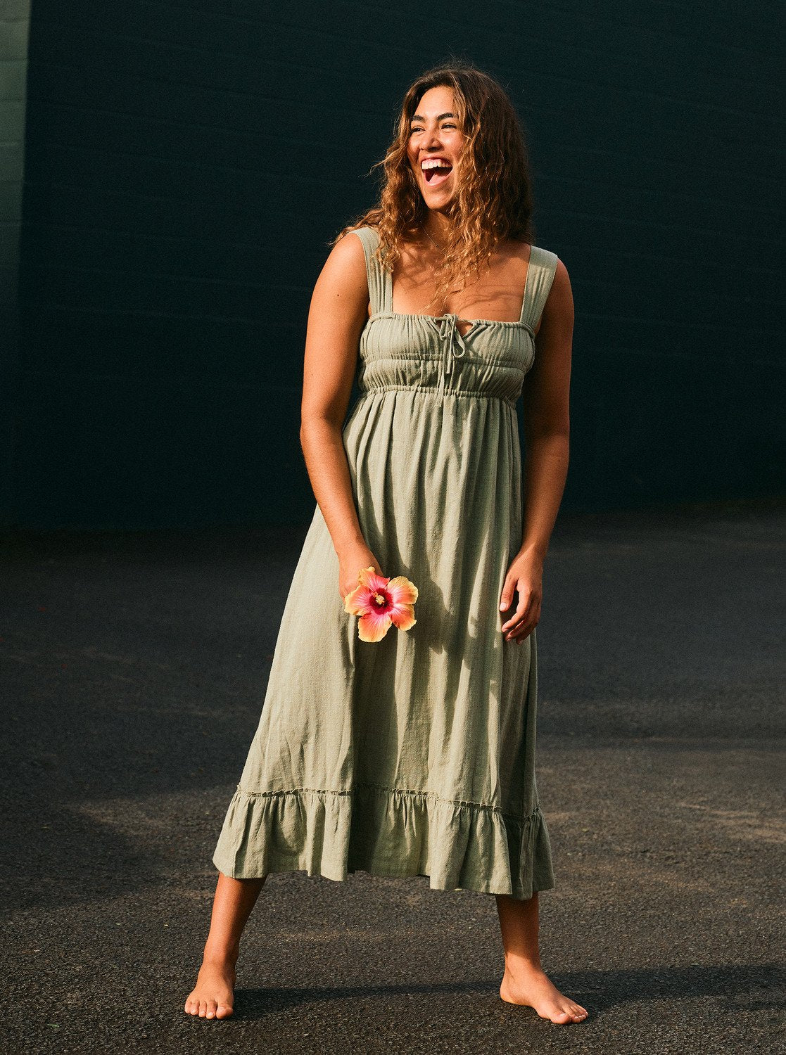 Womens Paradise Winds Flowy Midi Dress With Elastic Bodice Detailing